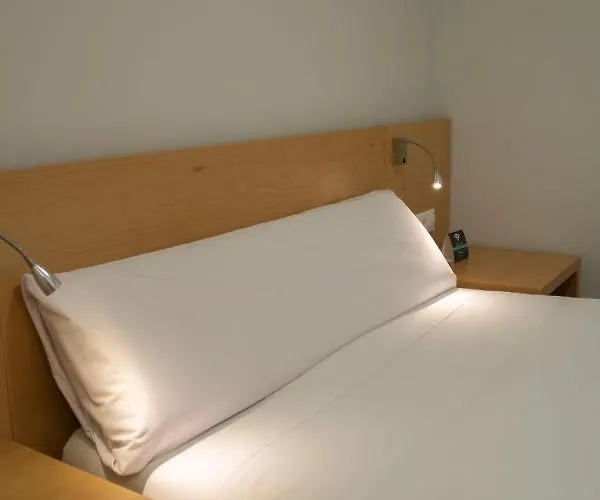 Alda Alborán Casa de hóspedes 3*